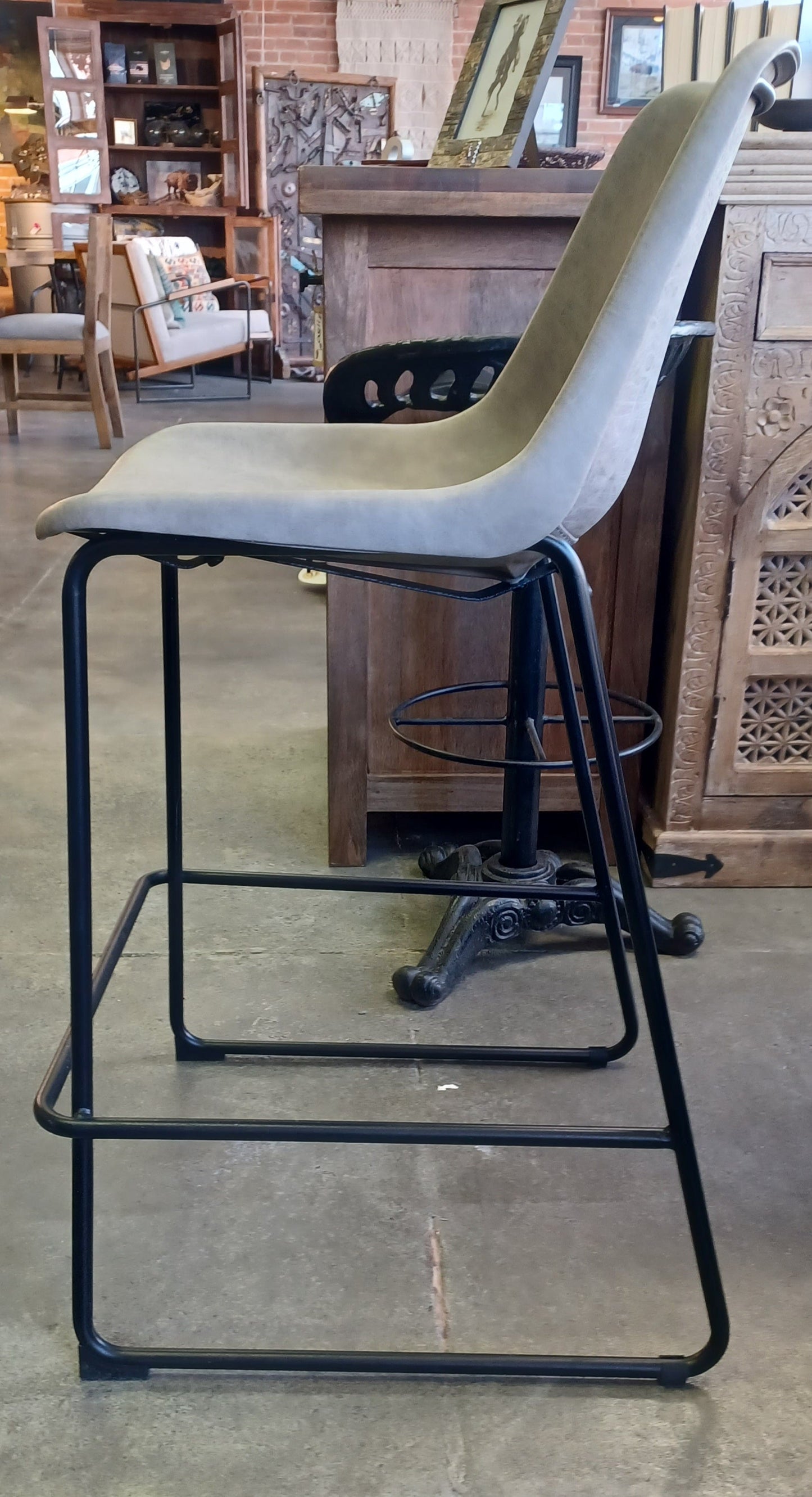 Mid-Century Modern Casual Bar Stool